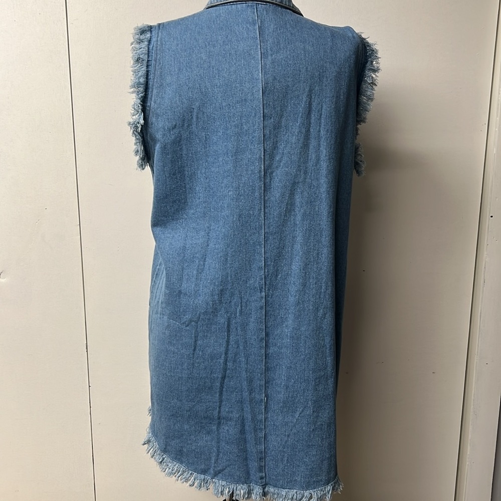 NWT Sleeveless denim dress with side pockets and collared neck - Picture 4 of 7
